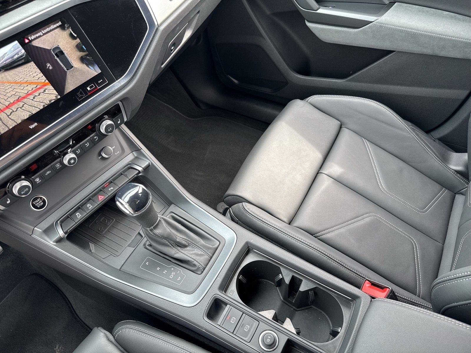 Audi Q3 40 quattro S LINE STANDHZ. AHK 360°CAM LM20
