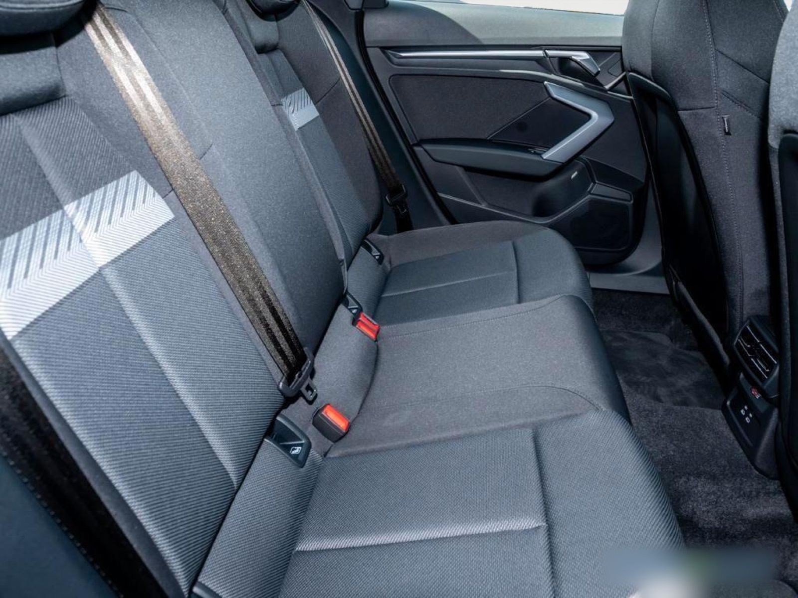 Audi A3 Sportback 35 TFSI S tronic - Samsaru's Car Outlet