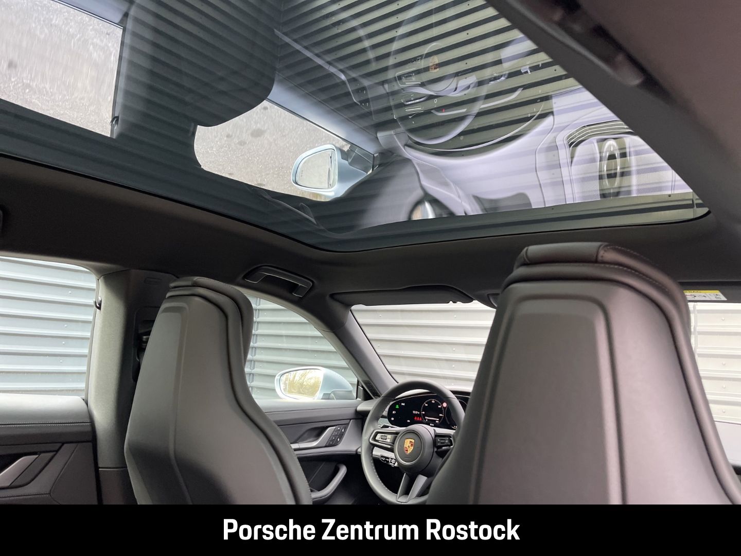 Porsche Taycan 4 Cross Turismo InnoDrive LED-Matrix