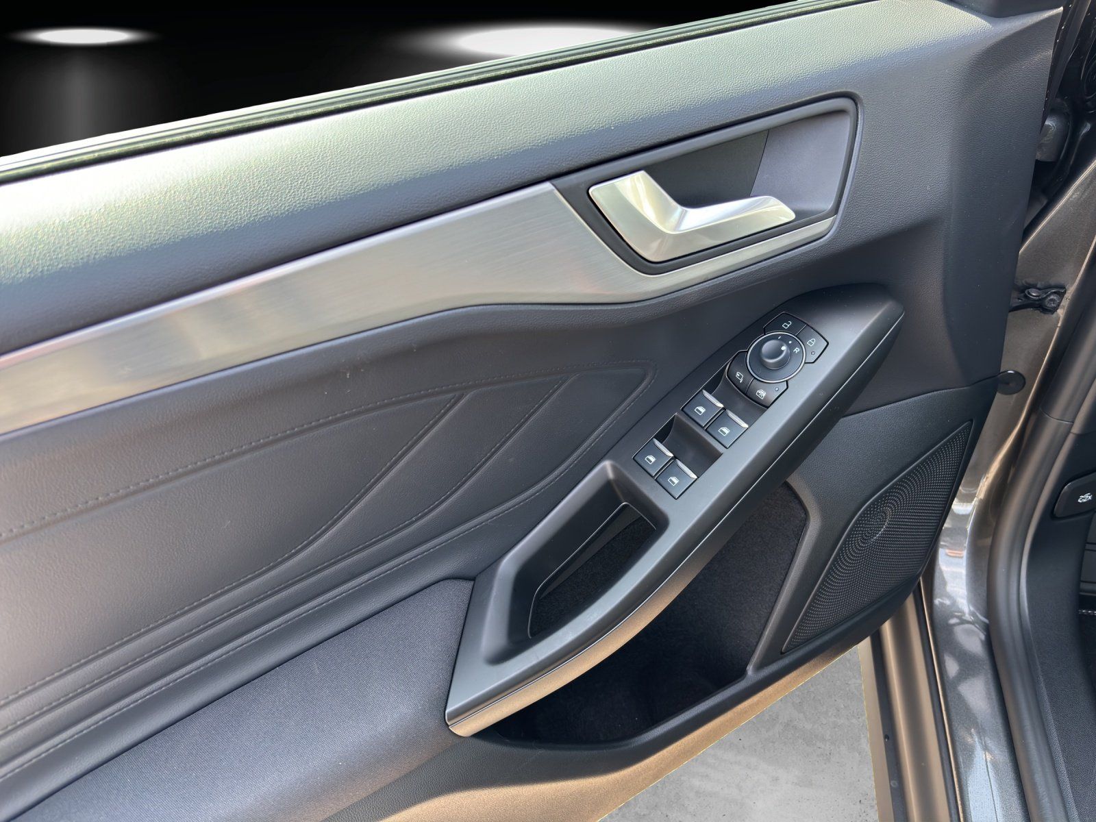 Ford Focus Turnier Titanium X 155PS B&O eCall Winter