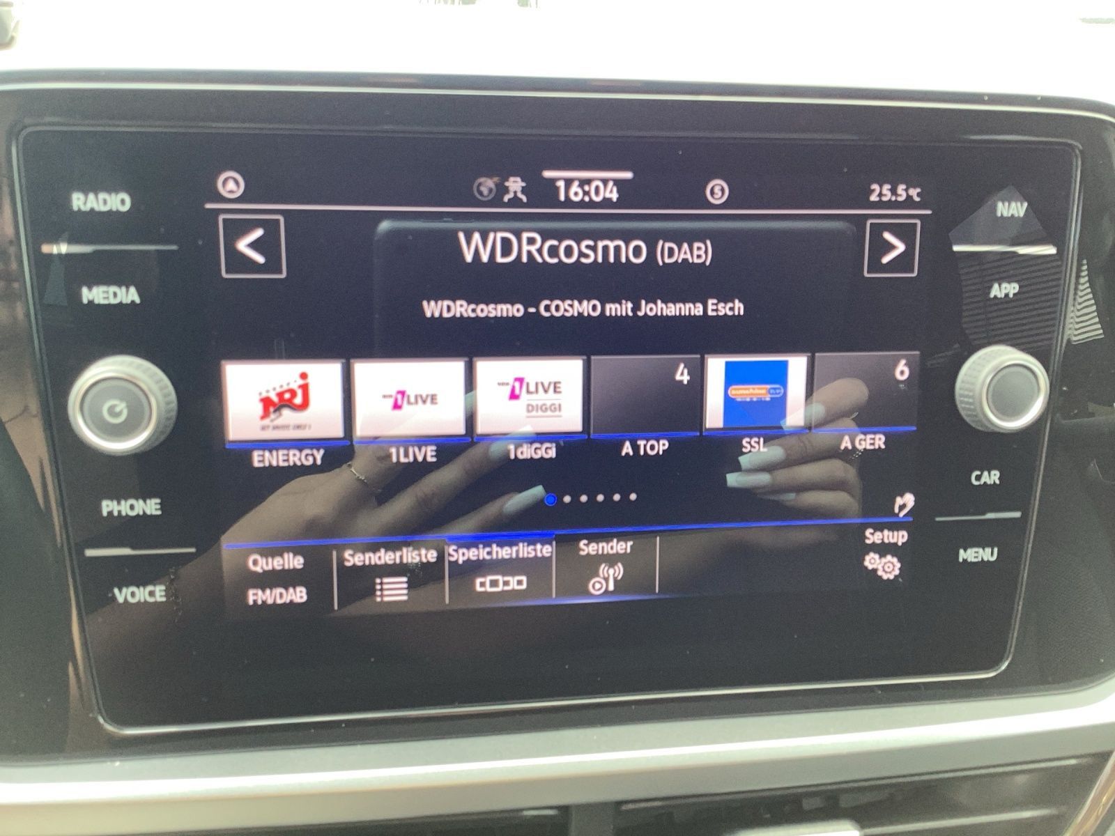 Volkswagen T-Roc 1.0 TSI LIFE - Samsaru's Car Outlet