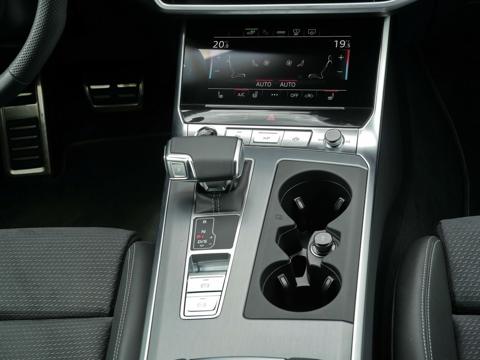 Audi A6 Avant 55 TFSIe qu. S line 63km/WLTP*HuD*360°