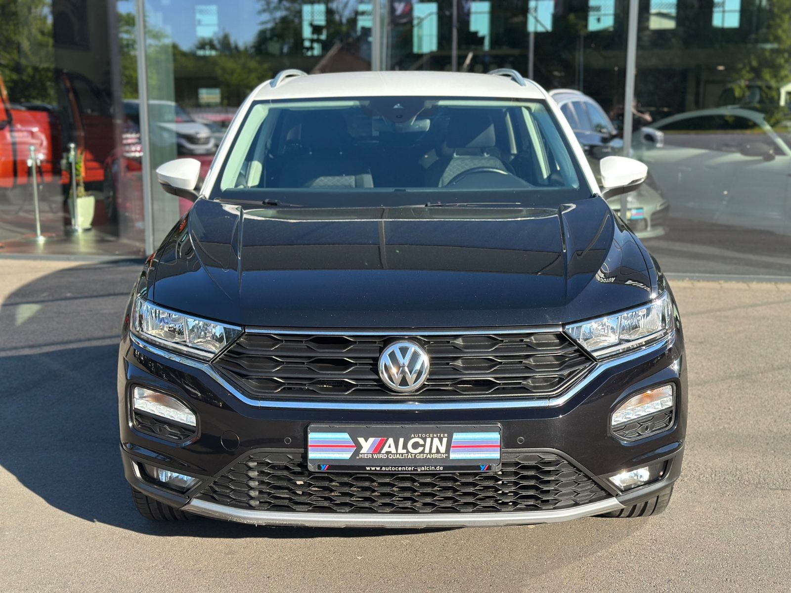 Volkswagen T-Roc 2.0 TDI SCR DSG IQ.DRIVE - Samsaru's Car Outlet