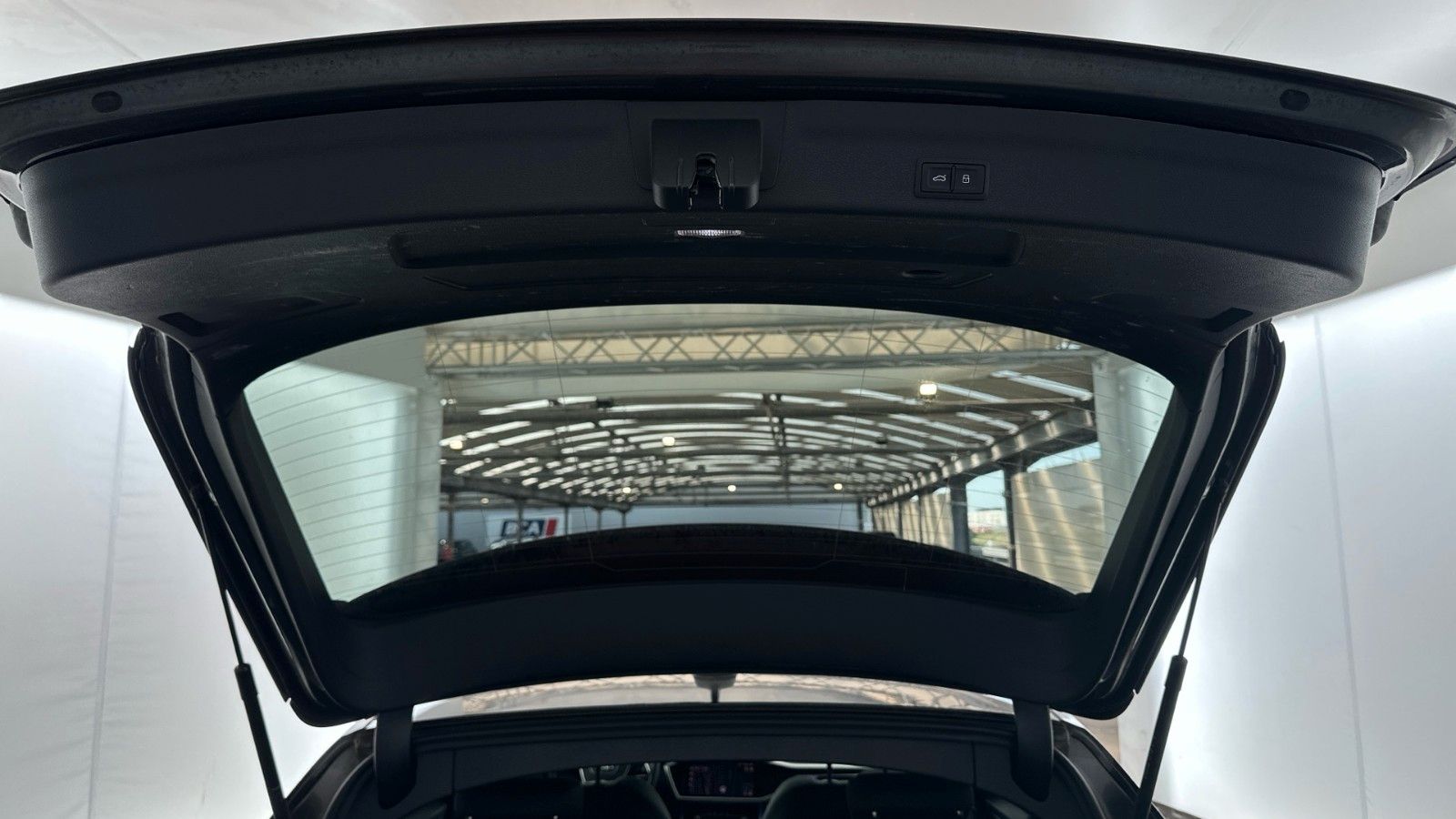 Audi A6 50 TDI quattro S-Line - Samsaru's Car Outlet