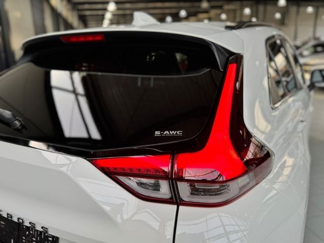 Mitsubishi Eclipse Cross Mitsubishi Plug-In Hybrid Plus MJ2