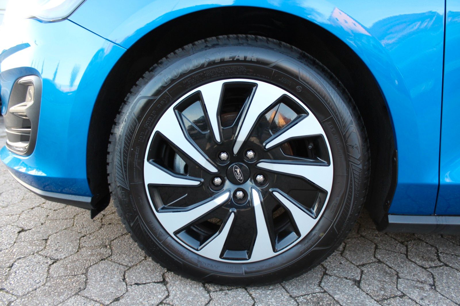Ford Focus Titanium Turnier 1,0EcoBoost*Automatik*AHK