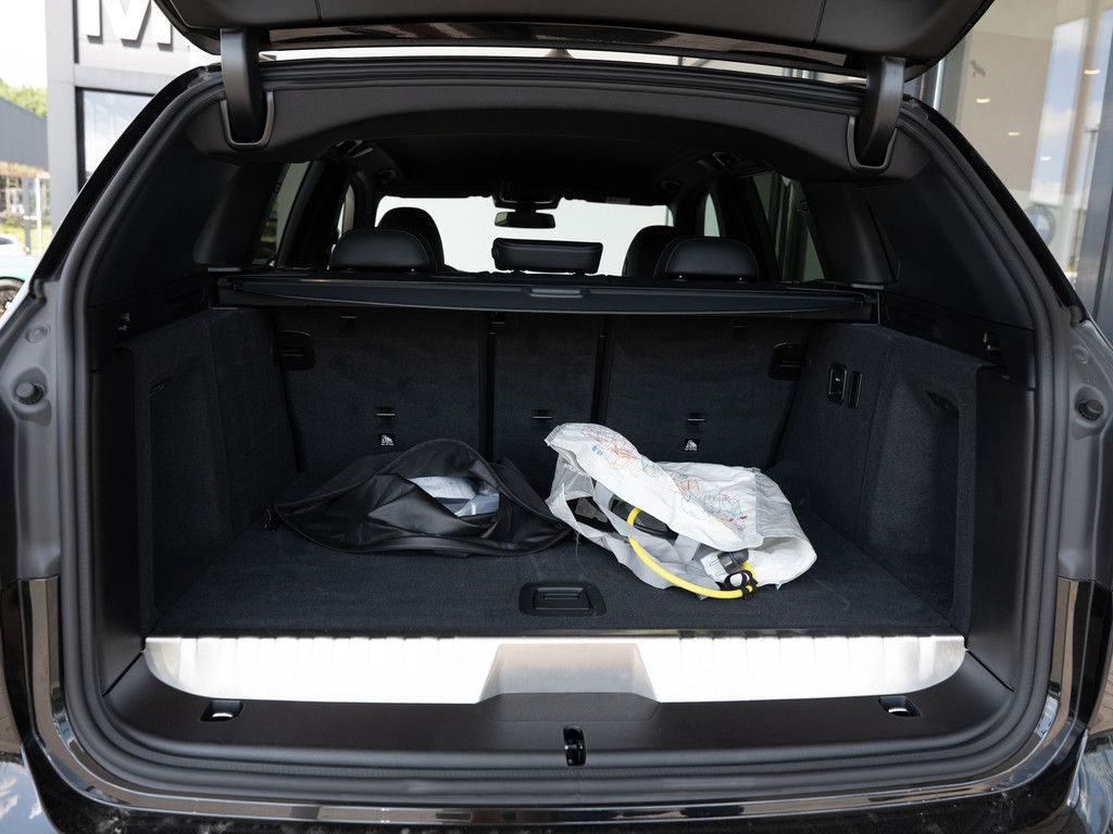 BMW X3 xDrive 30e M-Sportpaket - Samsaru's Car Outlet