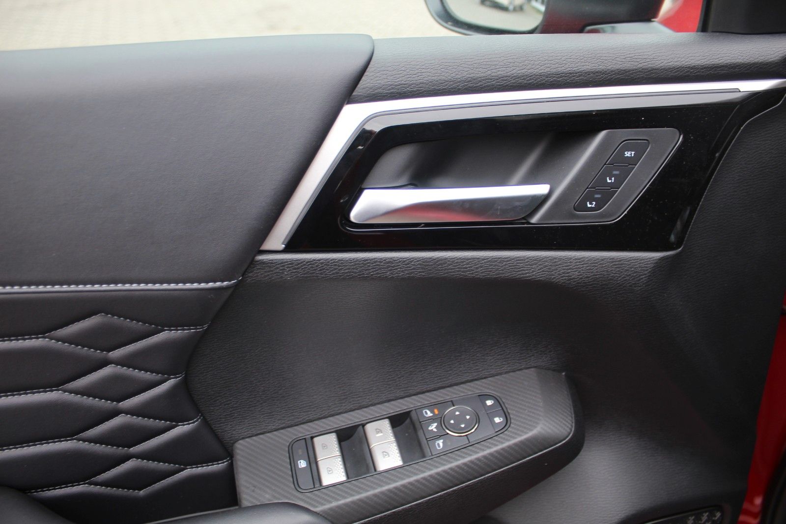 Mitsubishi Plug-in Hybrid Outlander Plug-in Hybrid TOP
