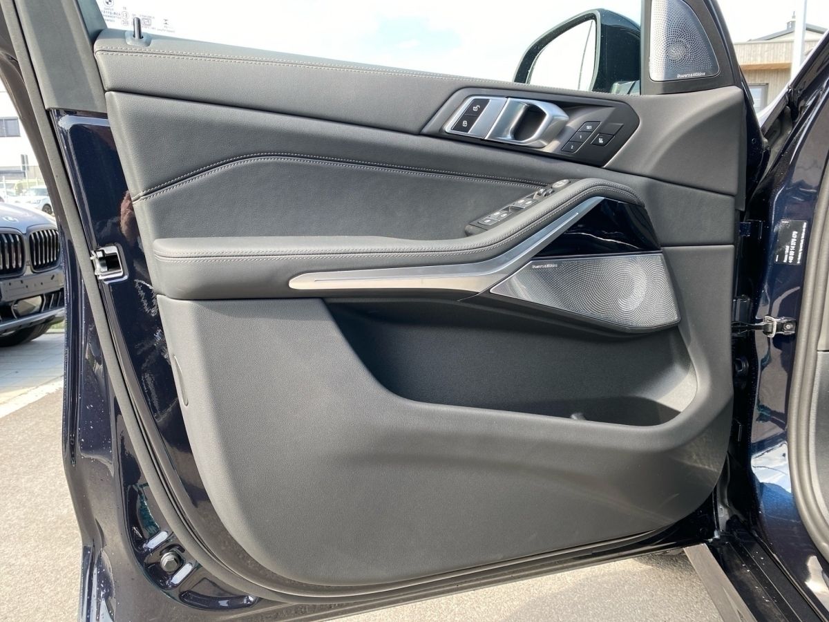 BMW X5 xDrive40d M-Sport KeyLess Pano AHK STH Air AC