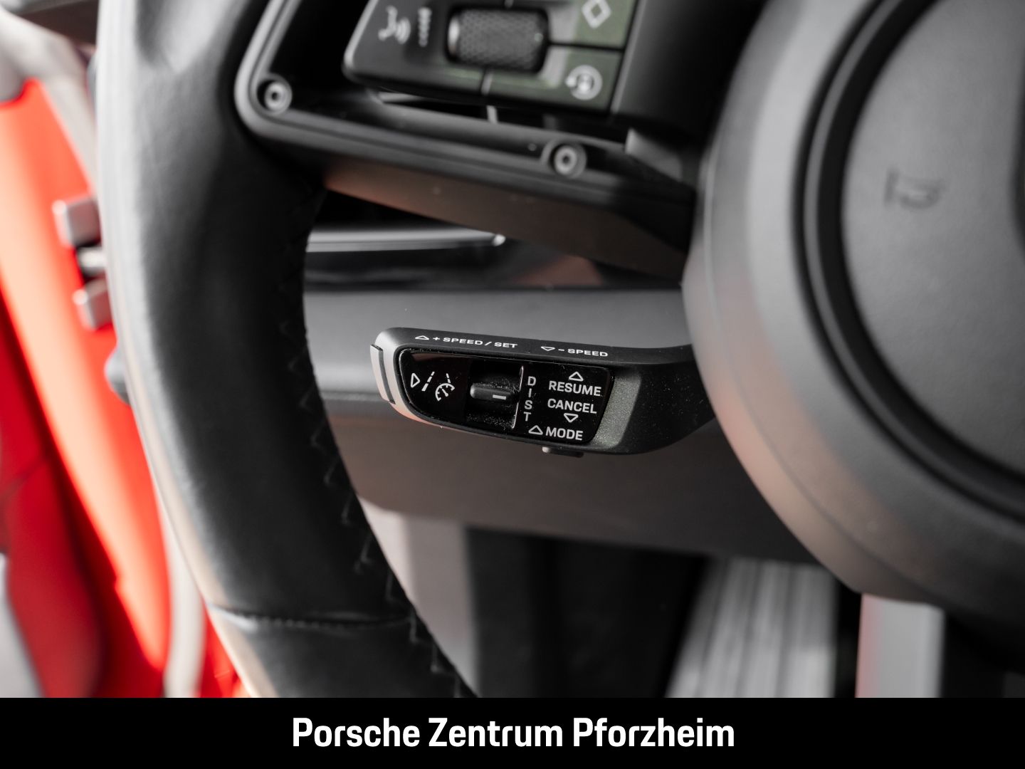 Porsche Taycan Sport Turismo PASM SurroundView InnoDrive