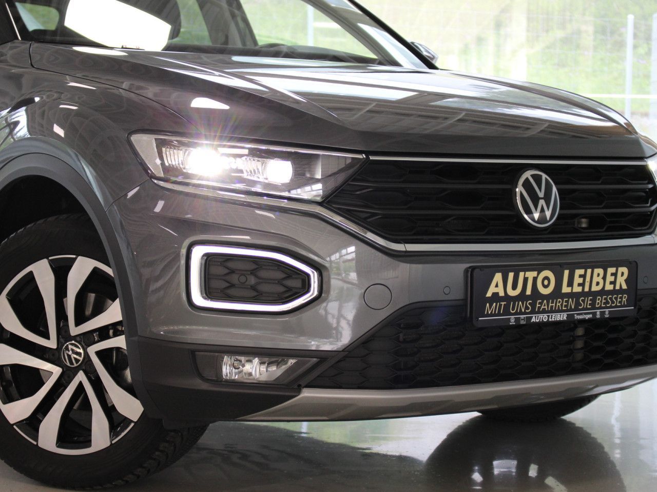 Volkswagen T-Roc 1.5 TSI ACT OPF DSG ACTIVE - Samsaru's Car Outlet