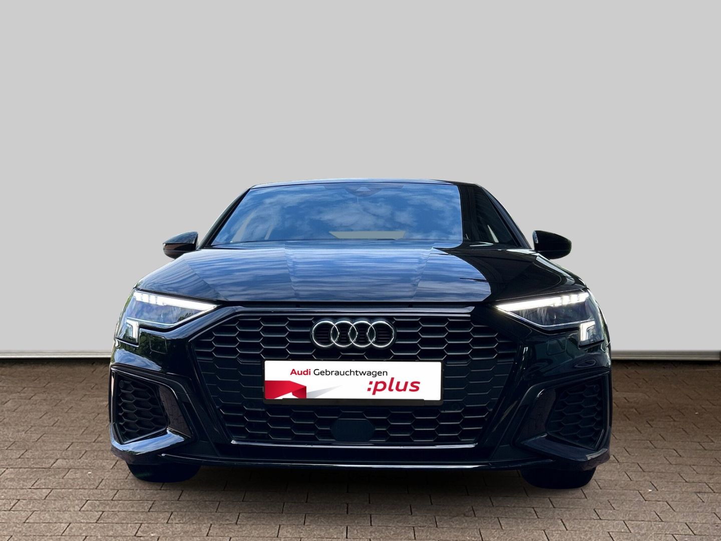 Audi A3 Sportback 35 TFSI S-tronic S-LINE - Samsaru's Car Outlet