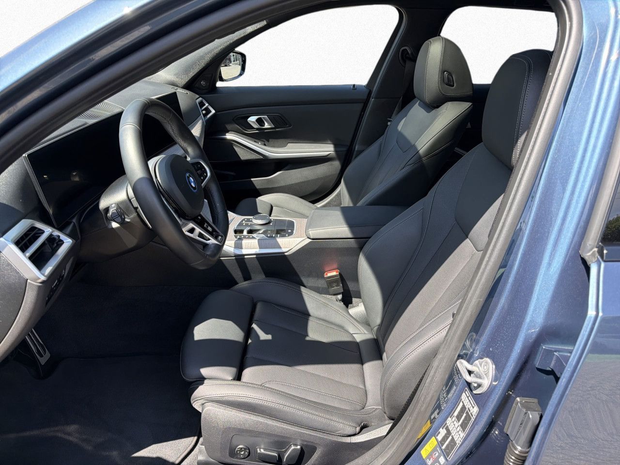 BMW 330e xD T M SPORT DA St+Go Pano HK Leas ab 393.-