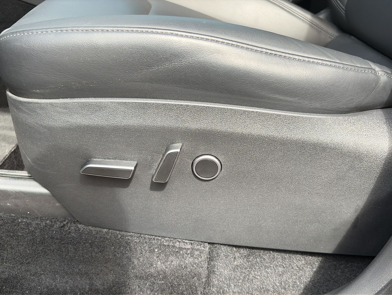 Tesla Model Y RWD * unfallfrei * 1.Hand