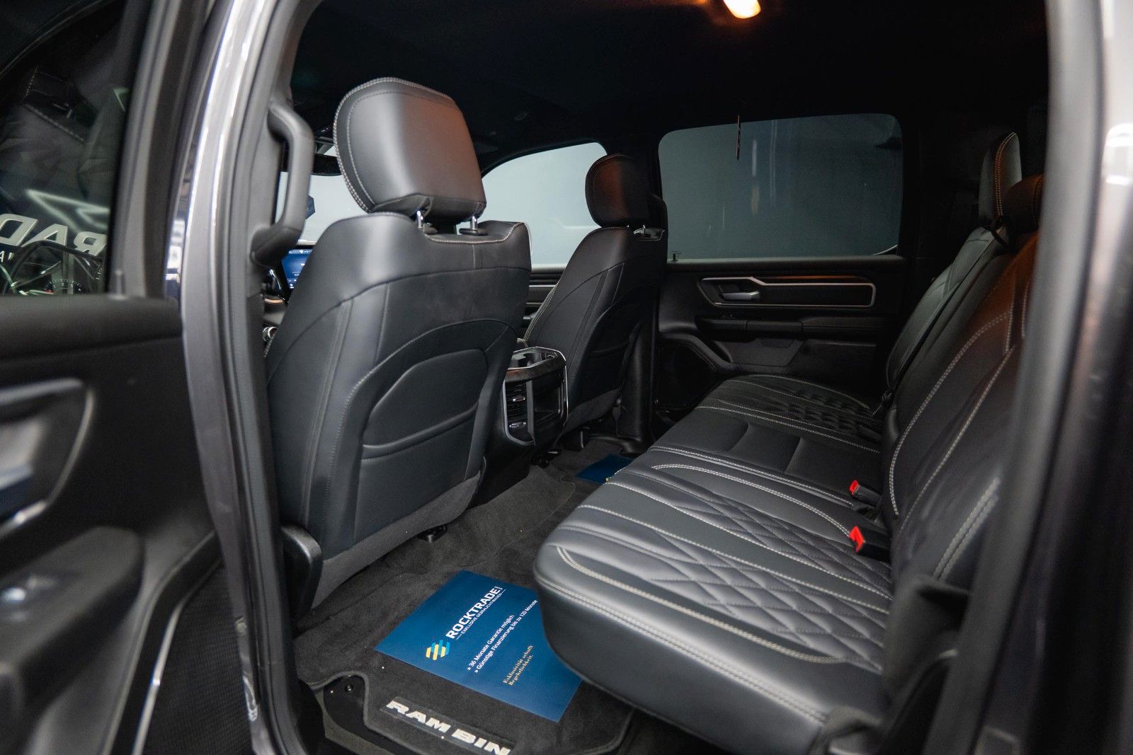 Dodge RAM 5.7 V8 HEMI 4x4 OFFROAD Night-Paket *LED*19%