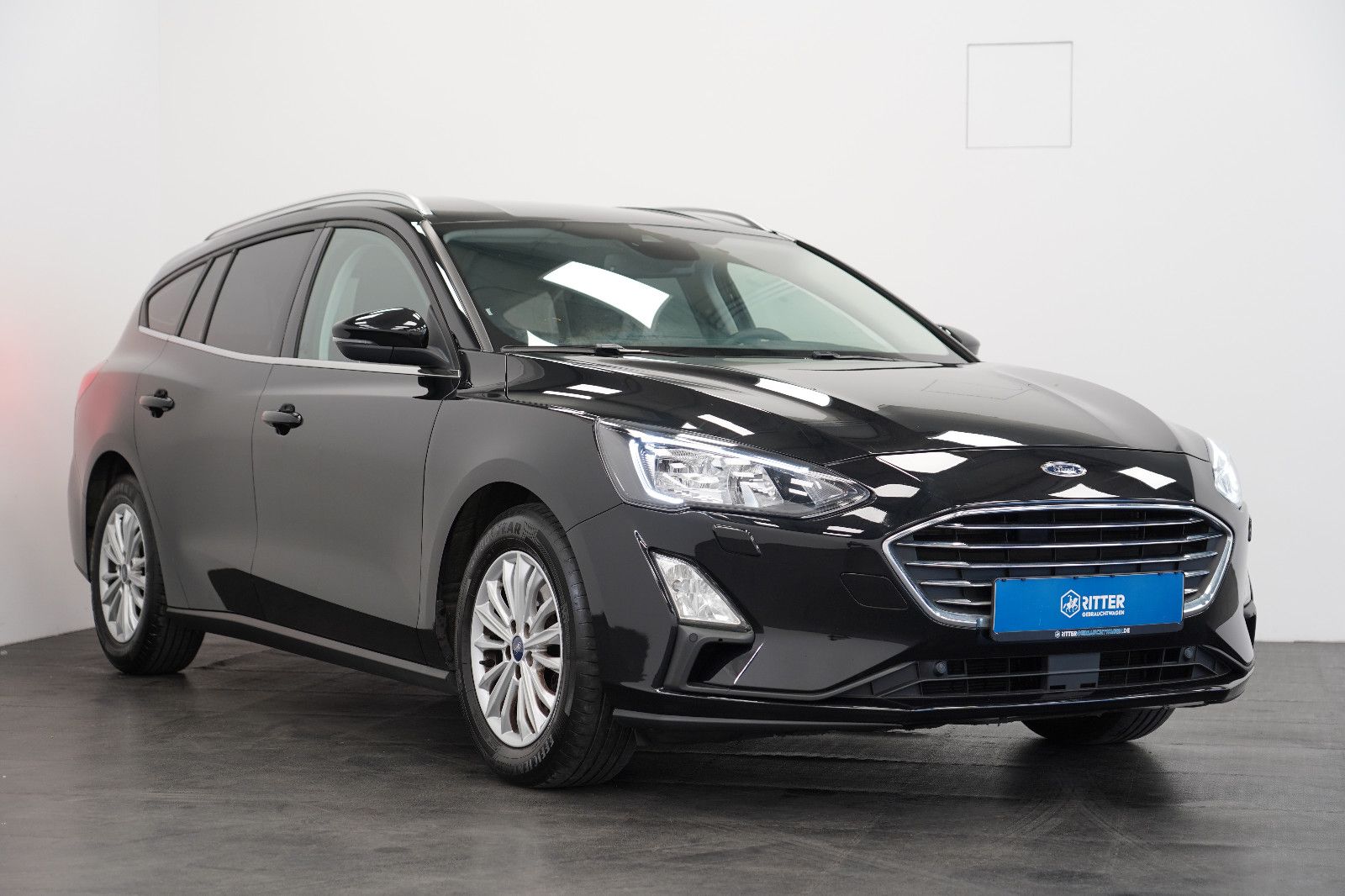 Ford Focus Turnier 1.5 Titanium - Samsaru's Car Outlet