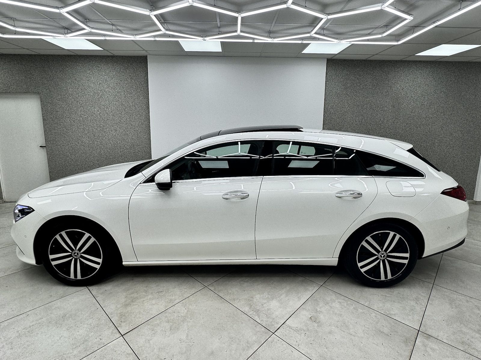 Mercedes-Benz CLA 200 Shooting Brake 4M - Samsaru's Car Outlet