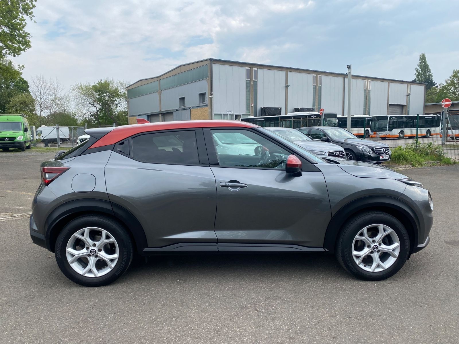 Nissan Juke N-Connecta - Samsaru's Car Outlet