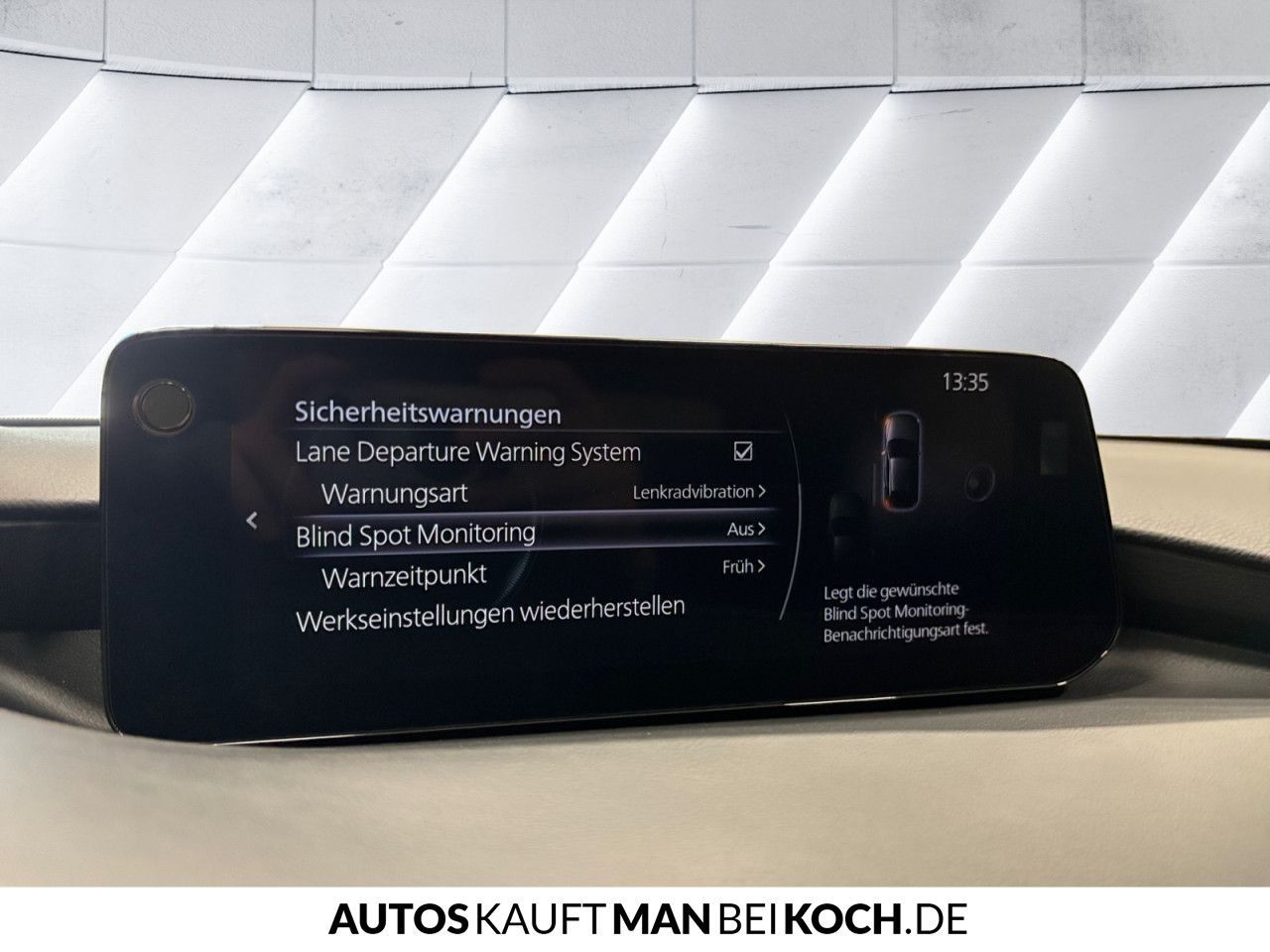 Mazda 3 2.0L SKY- X 186ps 6AT 2025 Exclusive-line DESI