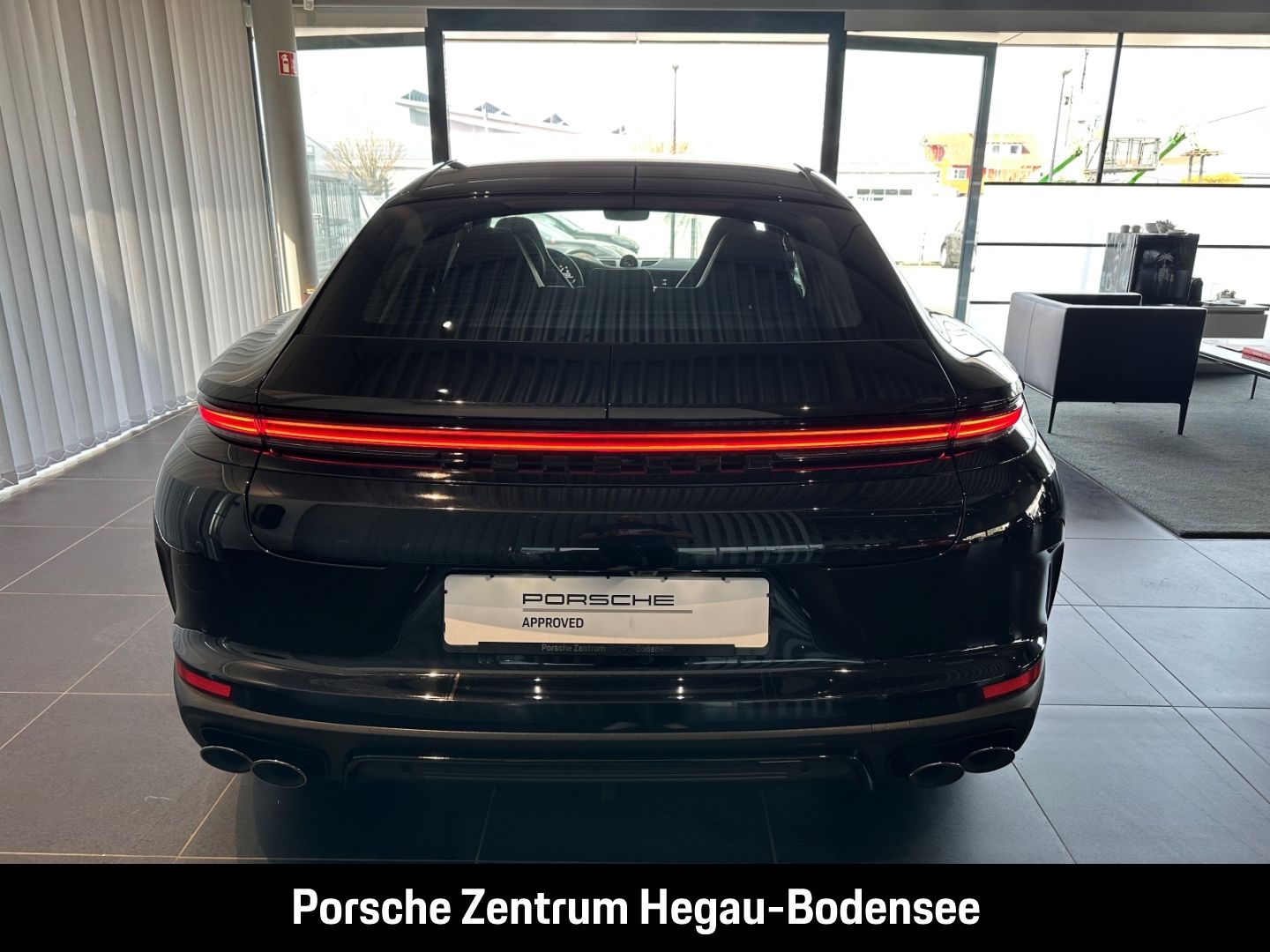 Porsche Panamera Turbo E-Hybrid/Active Ride/Sportabgasan