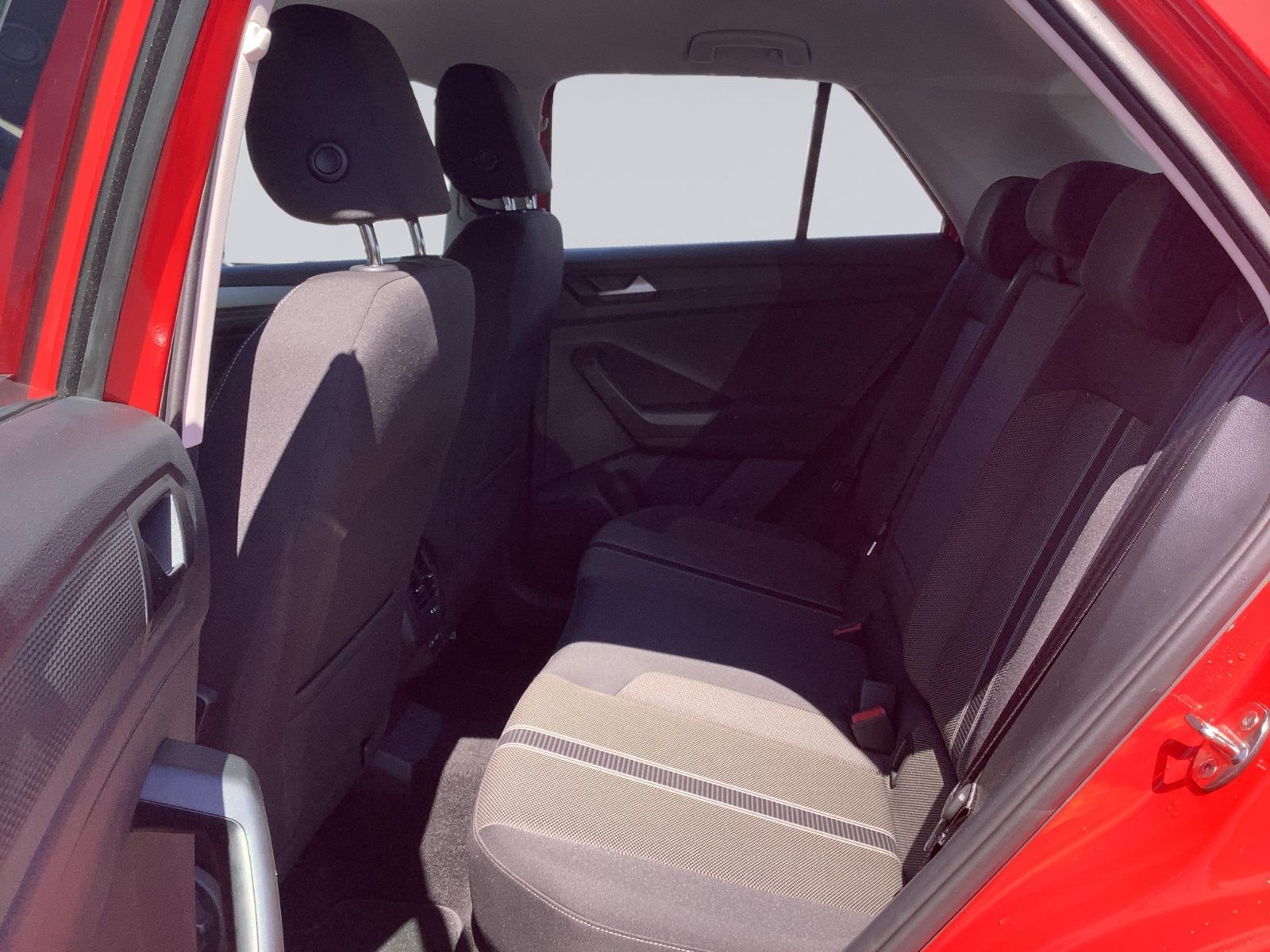 Volkswagen T-Roc 1.0TSI STYLE - Samsaru's Car Outlet