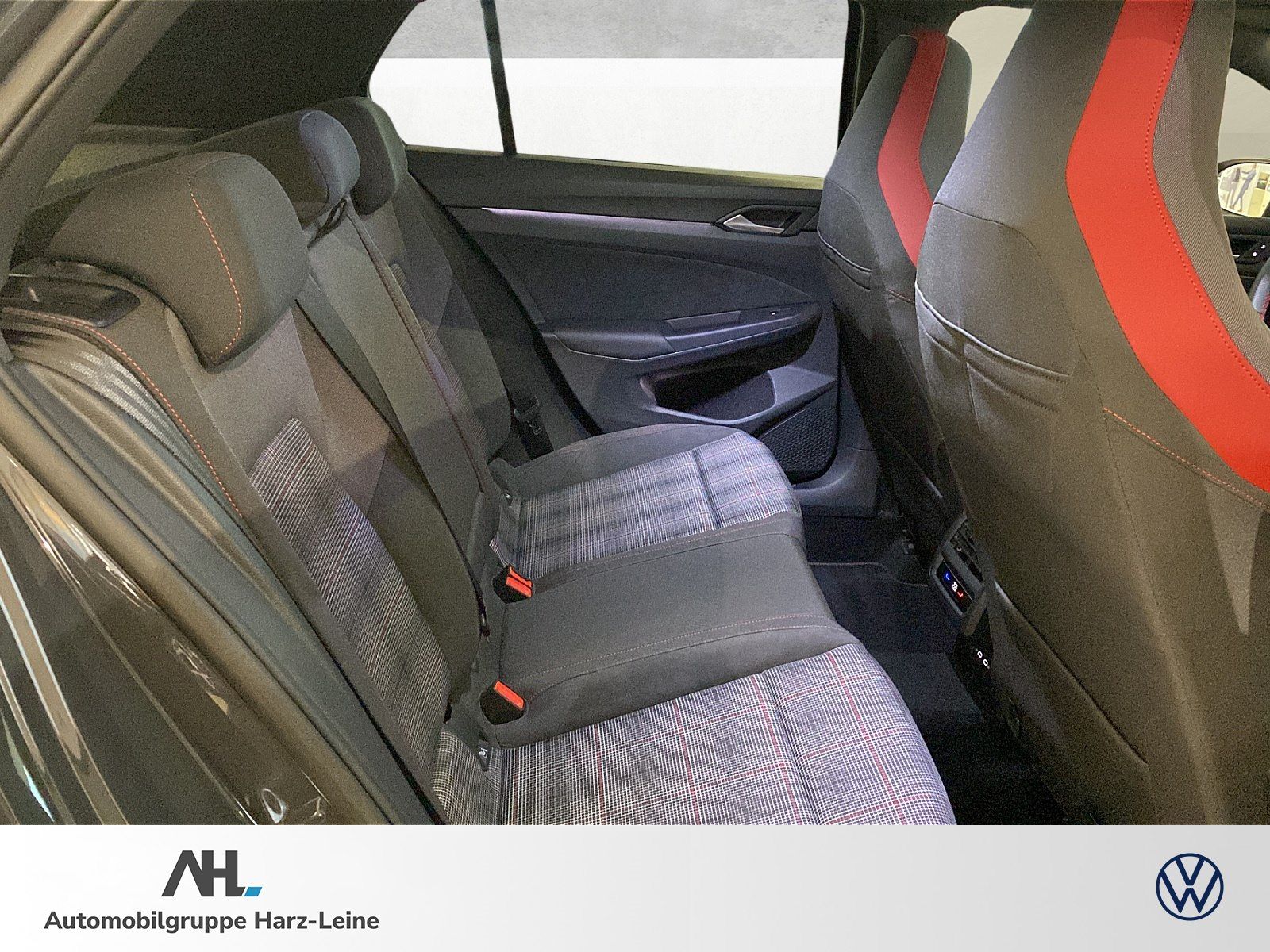 Volkswagen Golf GTI VIII 2.0 TSI DSG - Samsaru's Car Outlet