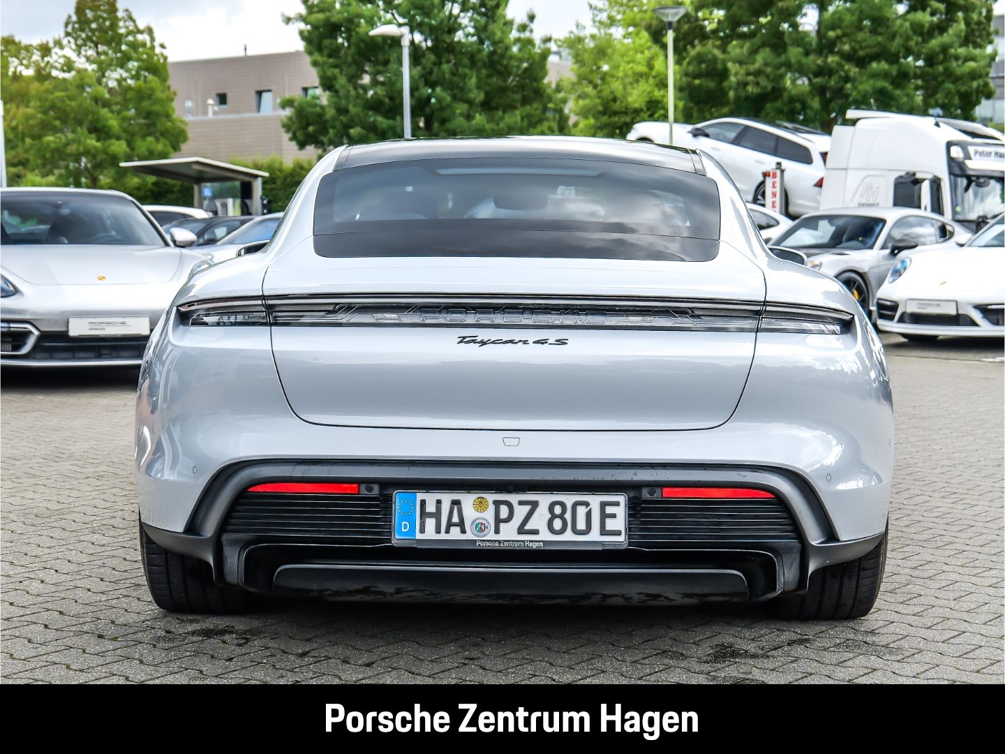 Porsche Taycan 4S SportDesign Surround-View LED-Matrix