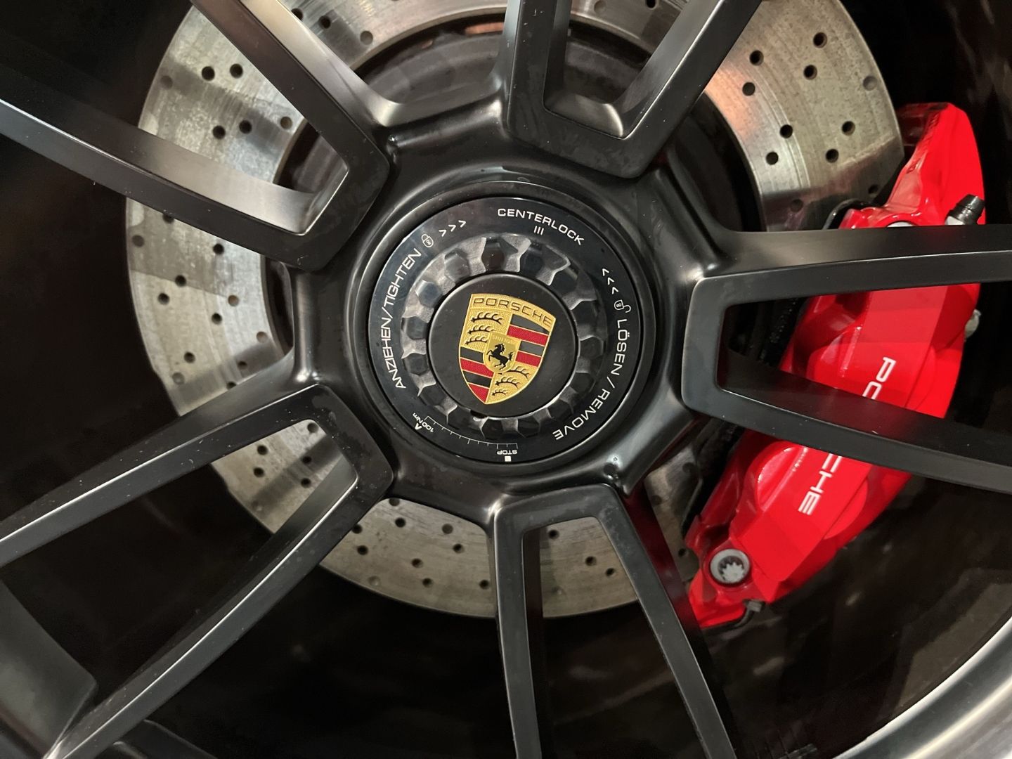 Porsche 992 911 Carrera 4 GTS Cabrio BOSE Surround View