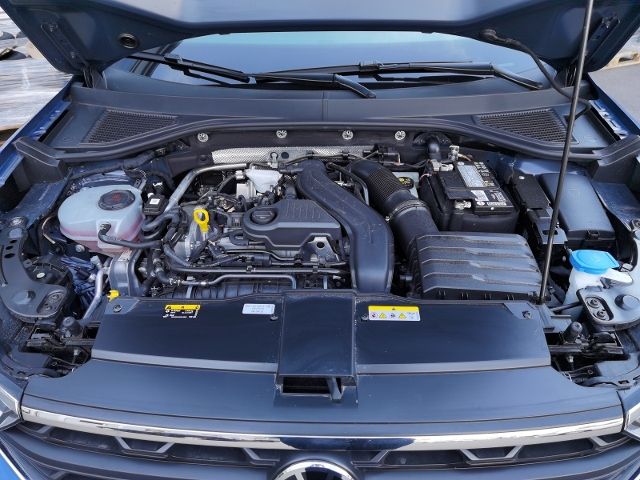 Volkswagen T-Roc 1.5 TSI BMT Life - Samsaru's Car Outlet