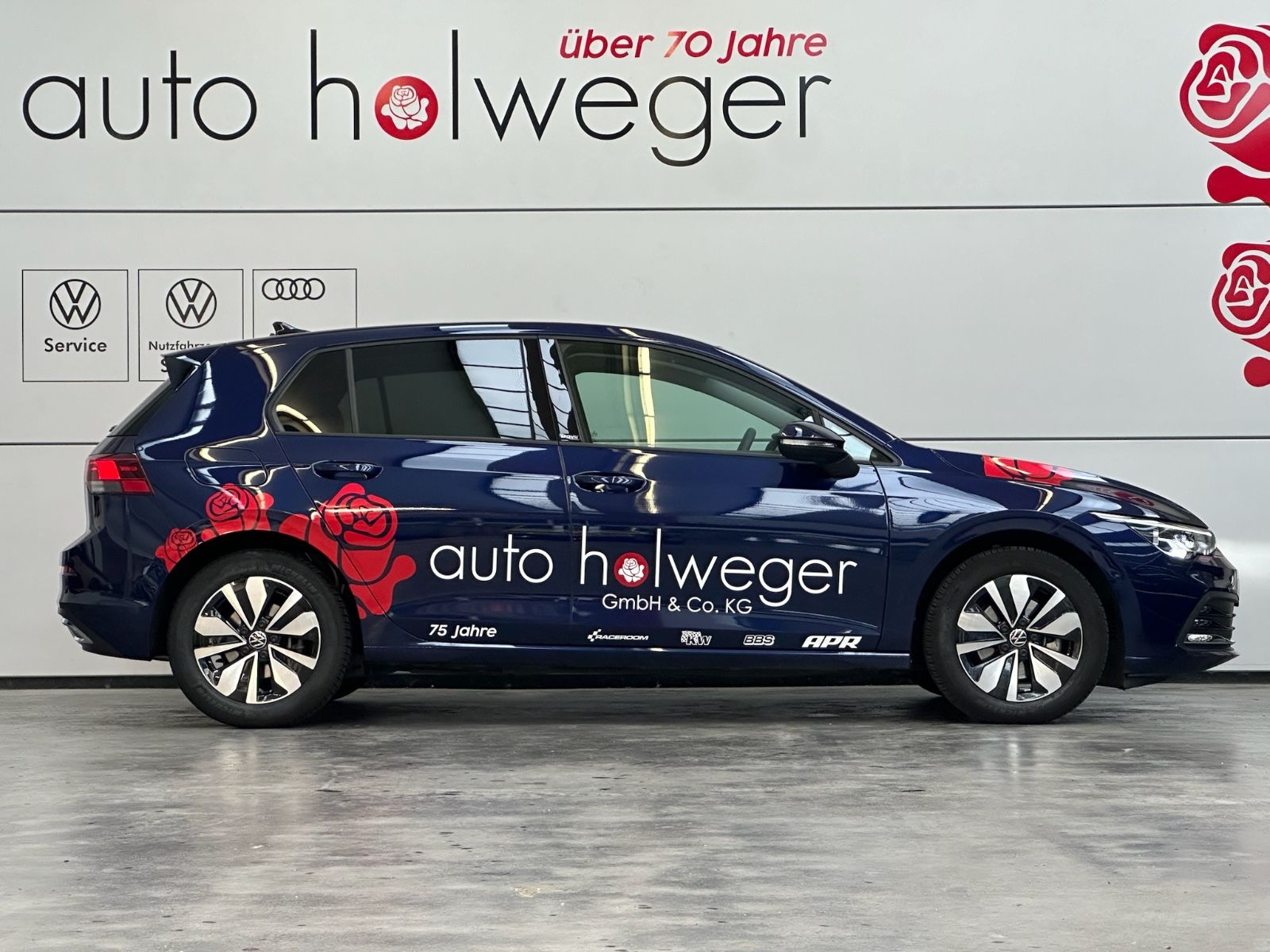 Volkswagen Golf VIII 1.5 eTSI MOVE - Samsaru's Car Outlet