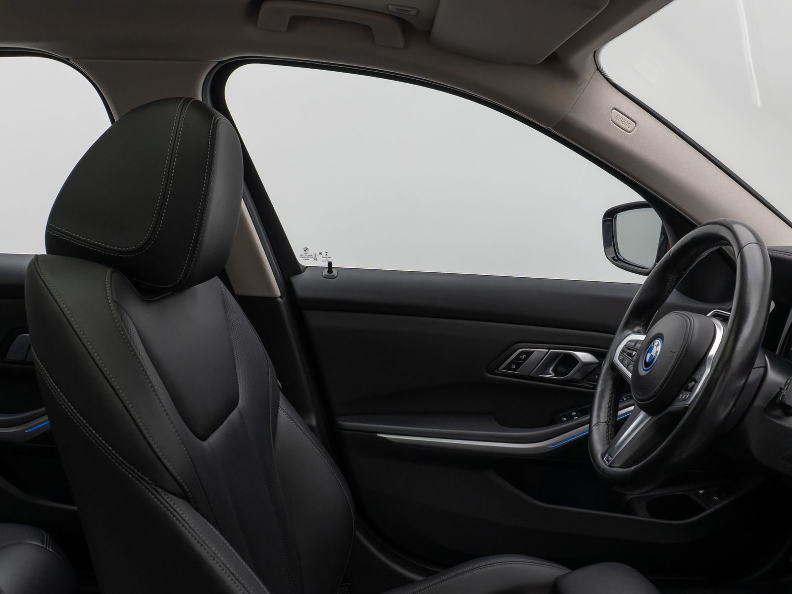 BMW 320e Luxury Line - Samsaru's Car Outlet