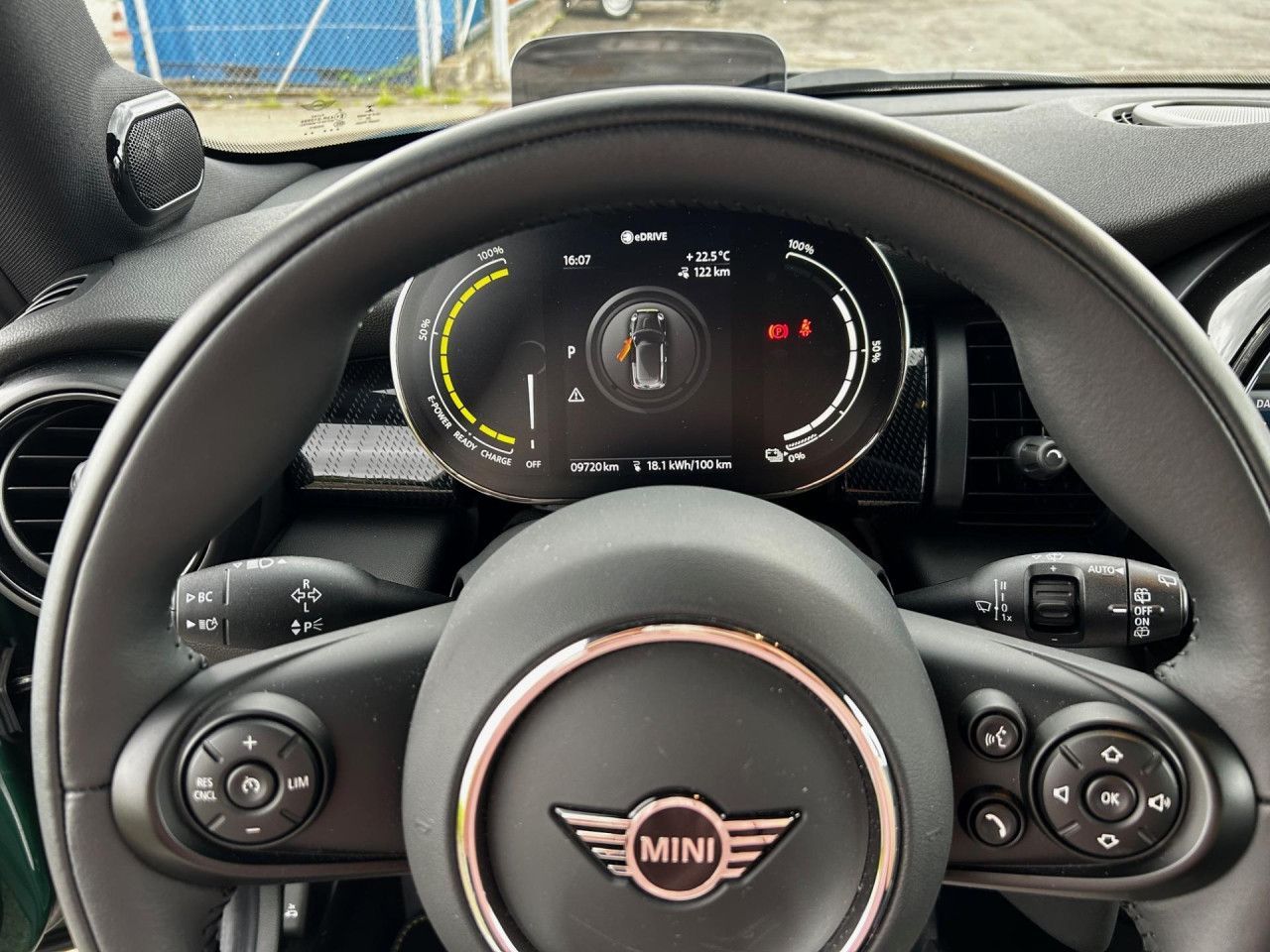 MINI Cooper SE - Samsaru's Car Outlet