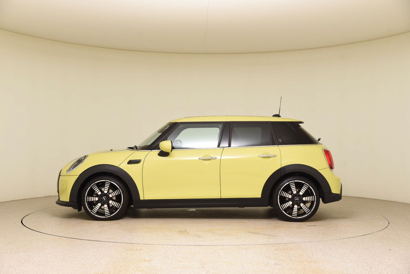 MINI Mini Cooper MINI Yours Trim - Samsaru's Car Outlet