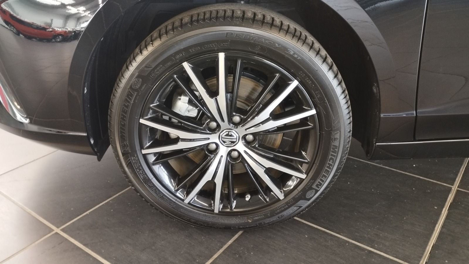 MG5  Lux. Leder, Navi, Kamera, elektrischer Sitz