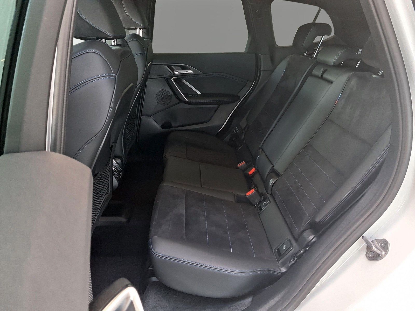 BMW X1 xDrive23i M-Sport - Samsaru's Car Outlet
