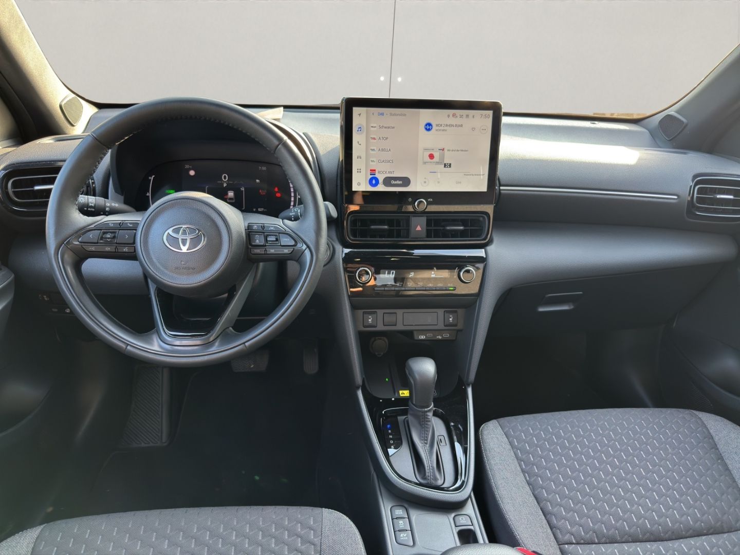 Toyota Yaris Cross Hybrid FWD Teamplayer+WINTER+GJ-RÄDE