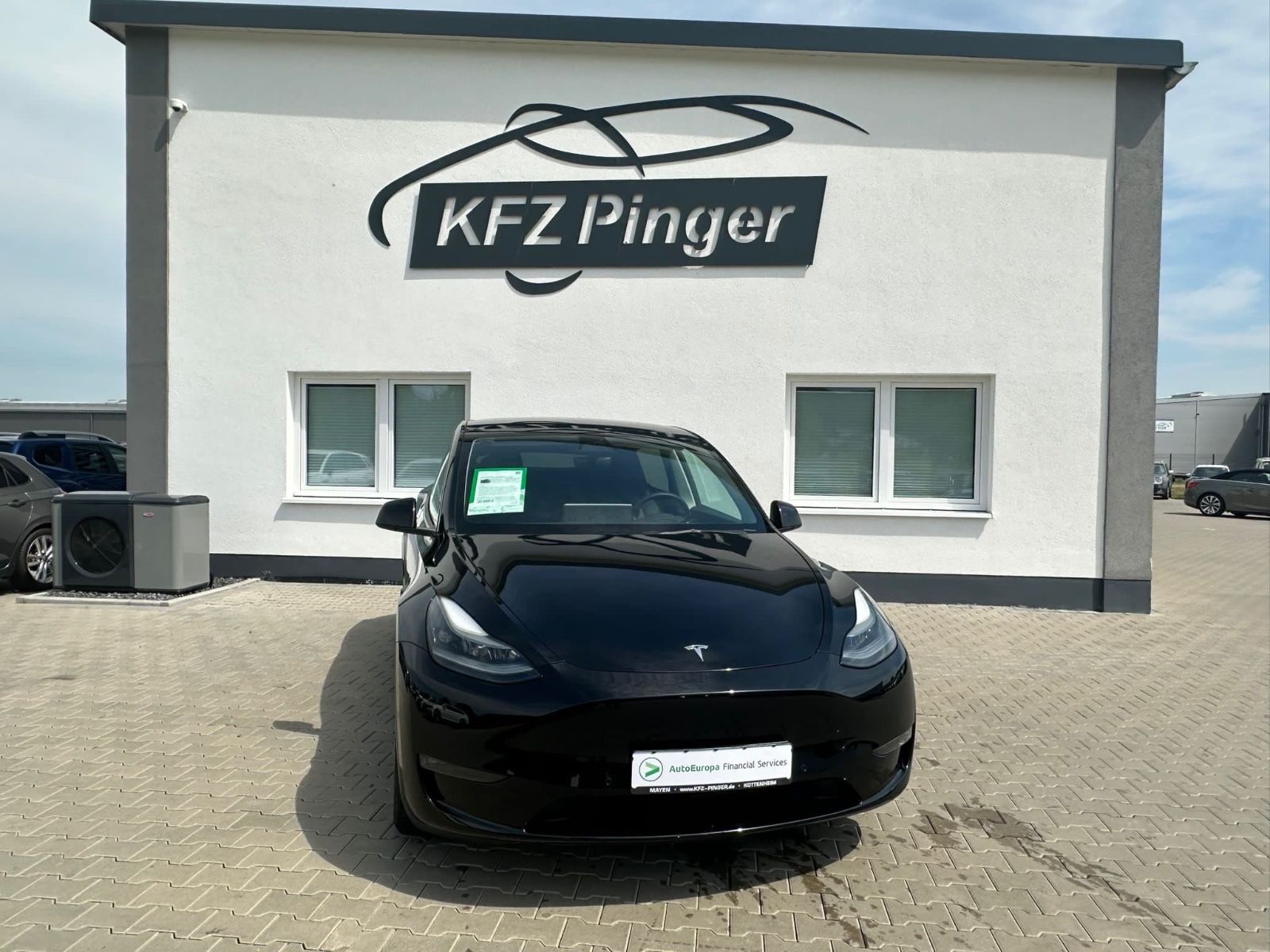 Tesla Model Y Long Range Dual AWD