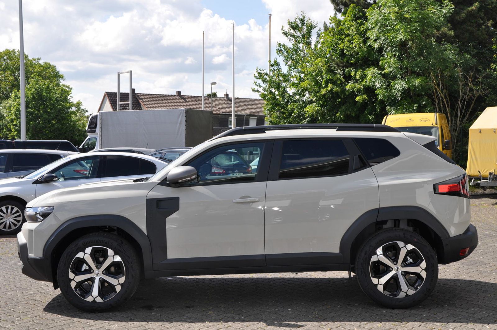Dacia Duster Journey TCe 130 - Samsaru's Car Outlet