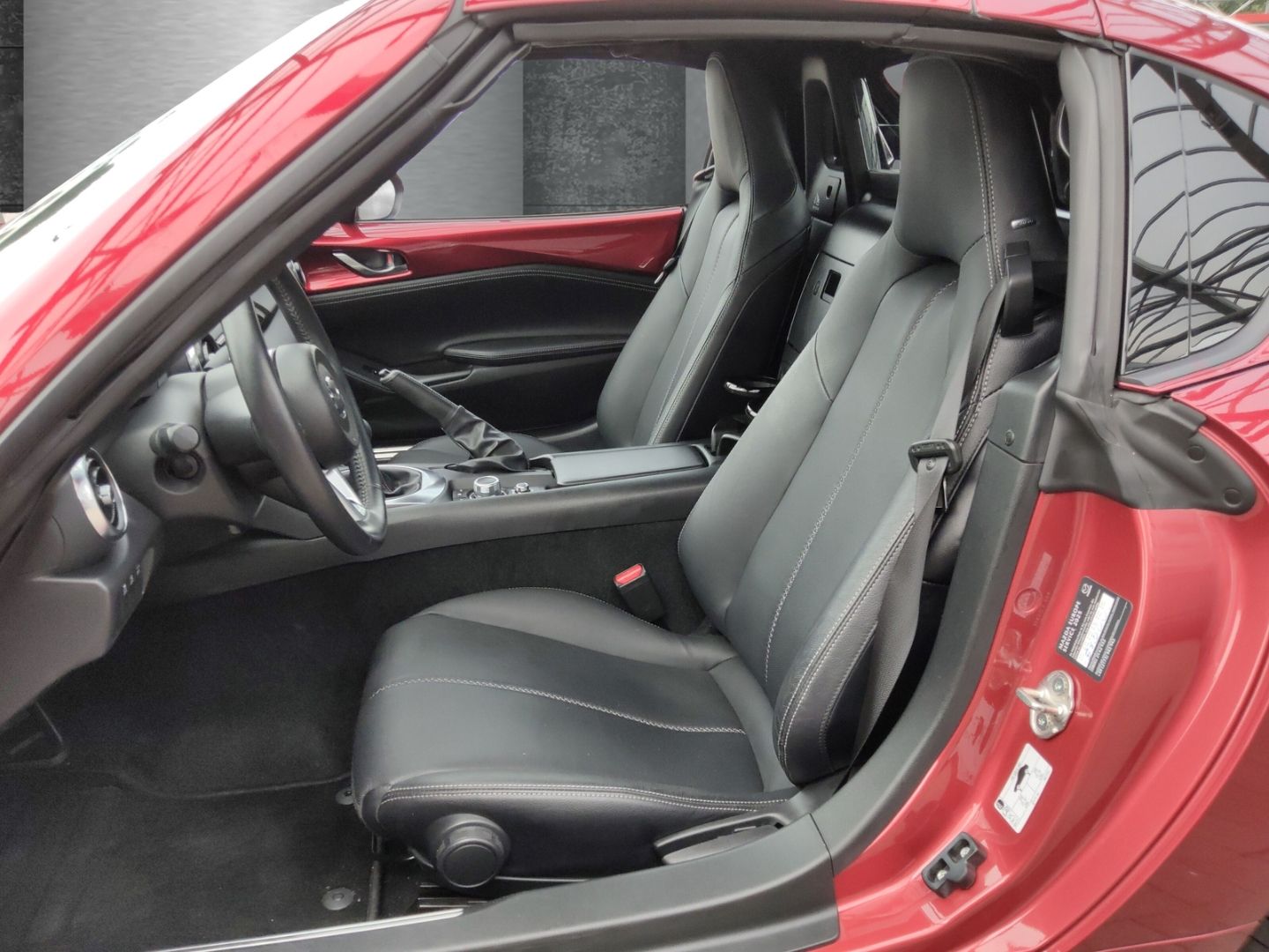 Mazda MX-5 Exclusive-Line RF 1.5 El. Verdeck Navi Lede