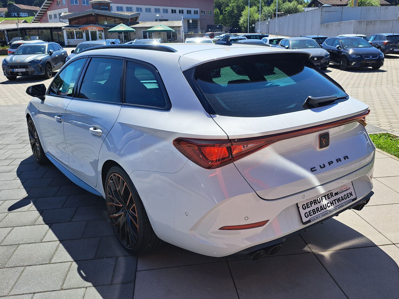 Cupra Leon SP VZ 2.0TSI 310PS DSG 4x4 - Samsaru's Car Outlet