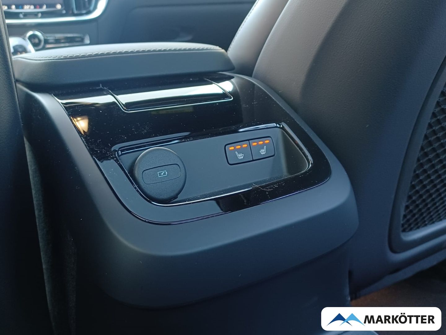 Volvo S60 T8 Ultimate Dark Plug-In Hybrid AHK/PANO/360