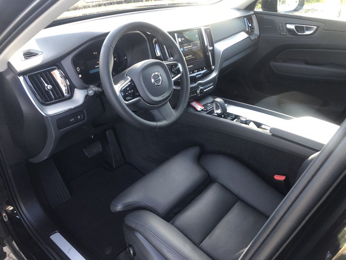 Volvo XC60 T6 AWD Plus Dark Plug in Hybrid