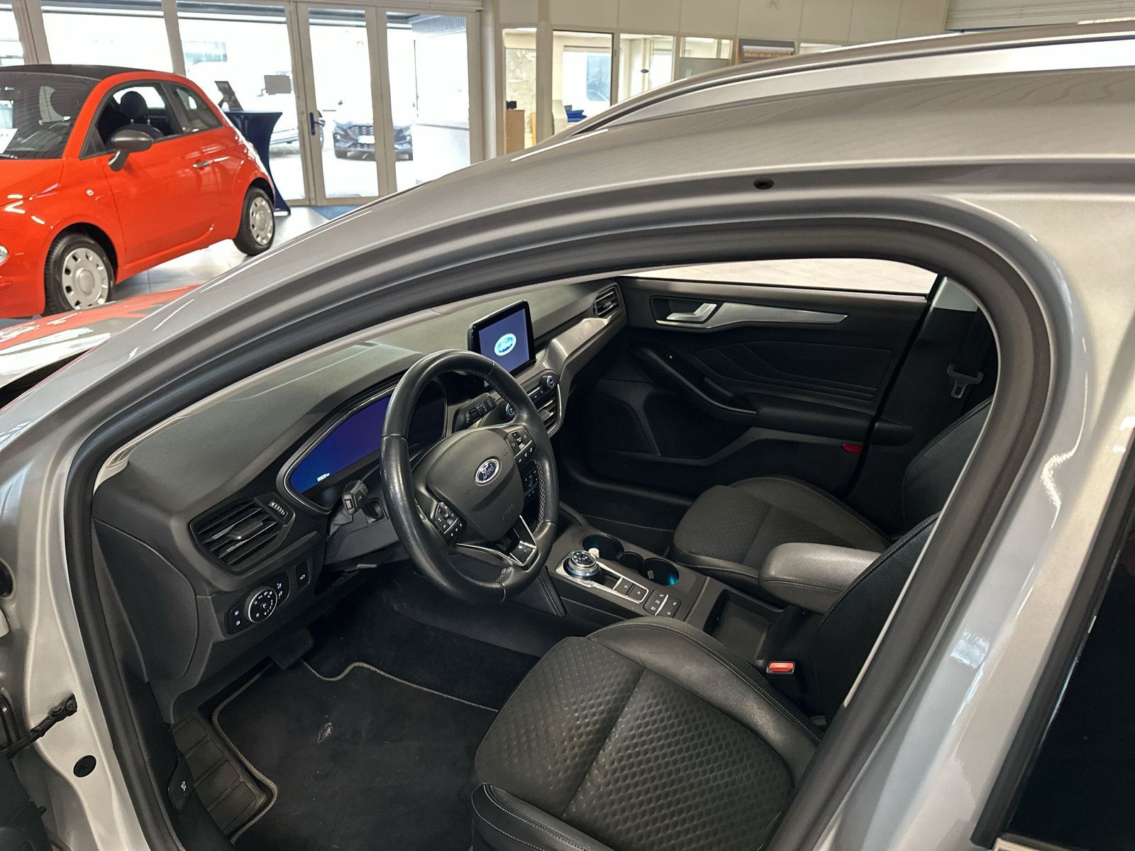 Ford Focus Turnier Titanium - Samsaru's Car Outlet