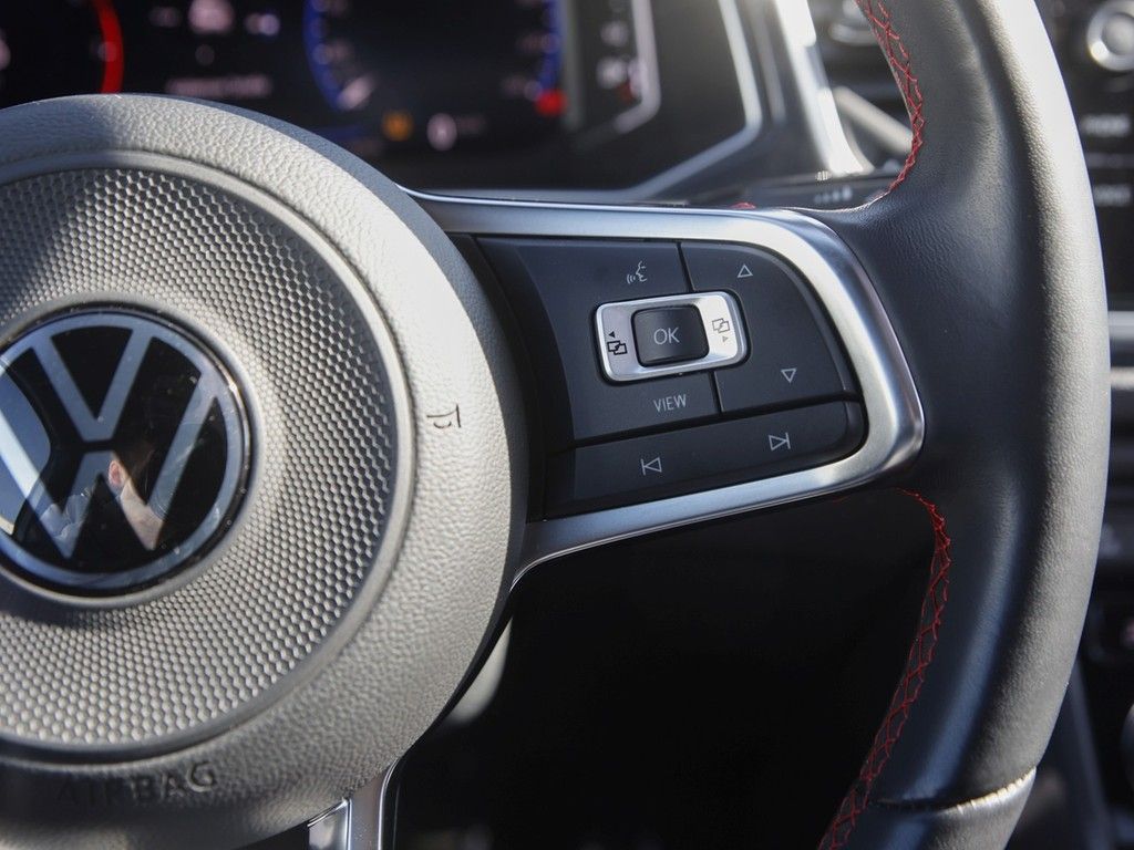 Volkswagen T-Roc 1.5 TSI Sport - Samsaru's Car Outlet