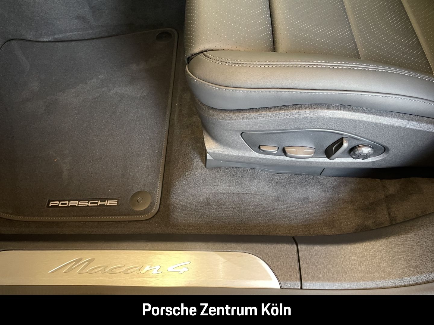 Porsche Macan 4 Luftfederung Panoramadach Surround-View