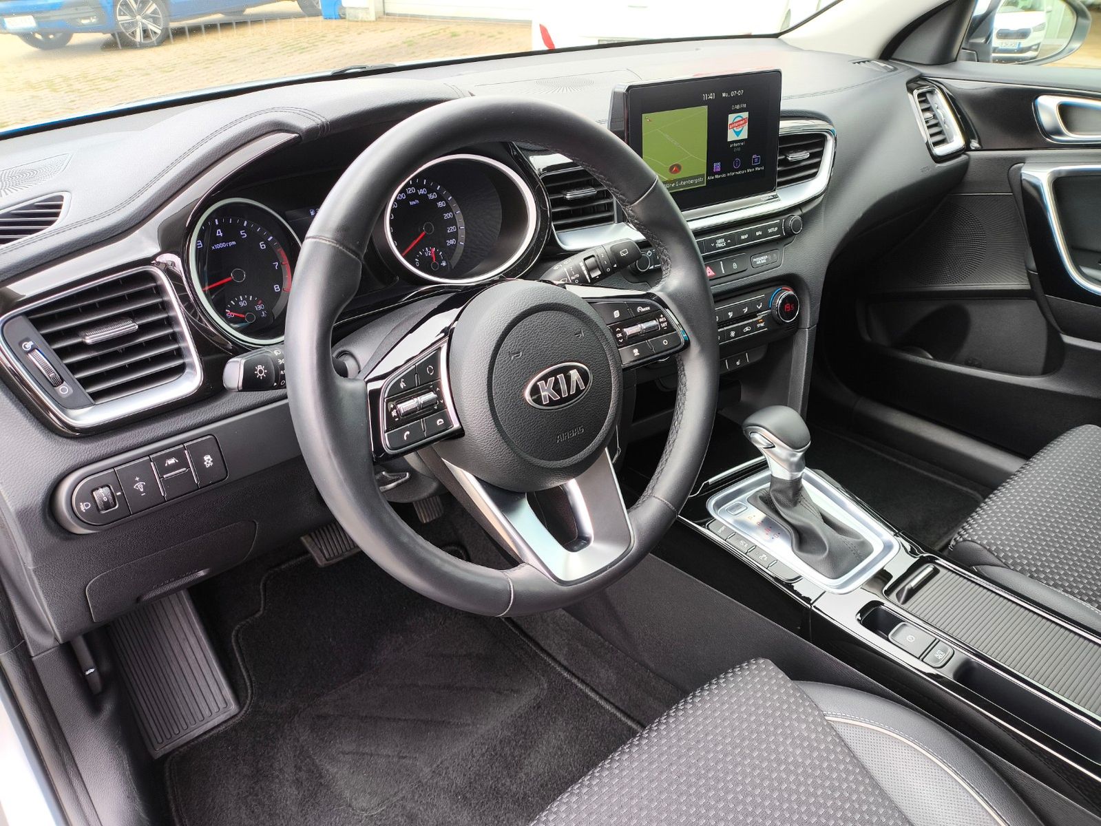 Kia Ceed Kombi 1.4 TGDi Automatik - Samsaru's Car Outlet