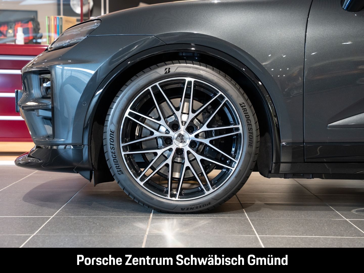 Porsche Macan Turbo BOSE Luftfederung Panoramadach LED