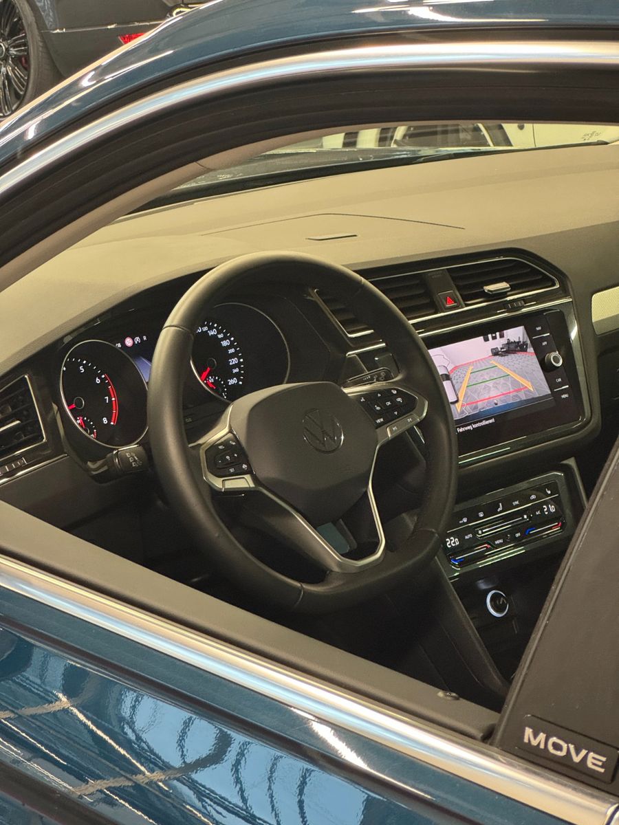 Volkswagen Tiguan Move DSG - Samsaru's Car Outlet