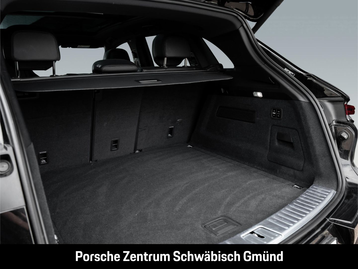 Porsche Cayenne Black Edition InnoDrive Head-Up BOSE LED