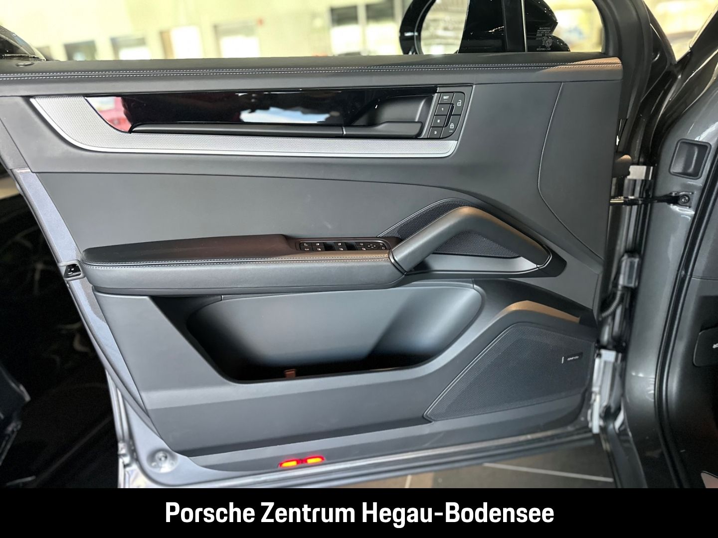 Porsche Cayenne S E-Hybrid Coupe/SportDesign/Panorama/Sp
